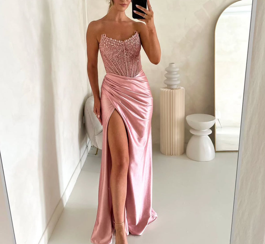 SCOOP NECK STRAPLESS FITTED SATIN GOWN SHOP DDMINE SCOOP NECK STRAPLESS FITTED SATIN GOWN SHOP DDMINE
