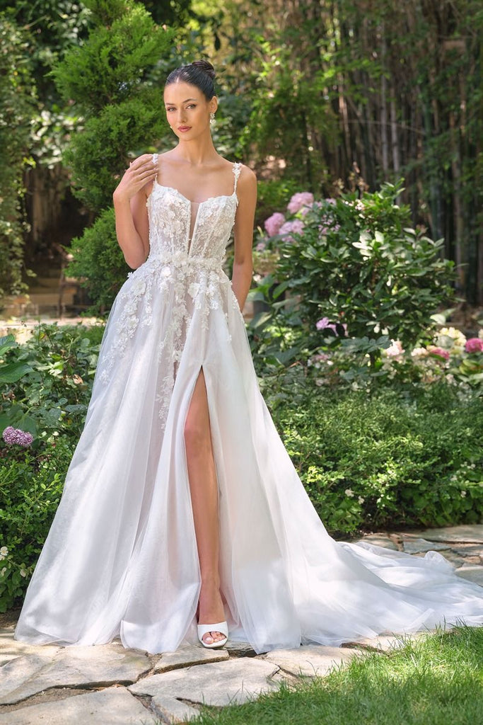 A LINE LACE APPLIQUÉ BRIDAL GOWN 10