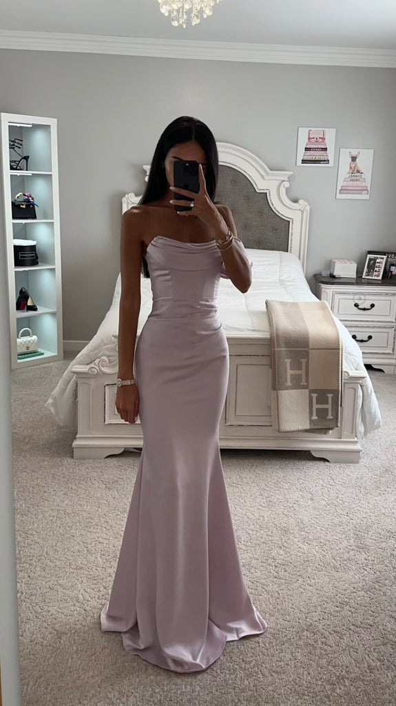 duchess satin dresses Discover the duchess satin molded Marchesa Resort 2023 gown with detachable lantern sleeves. #Marchesa #RE23Marcchesa