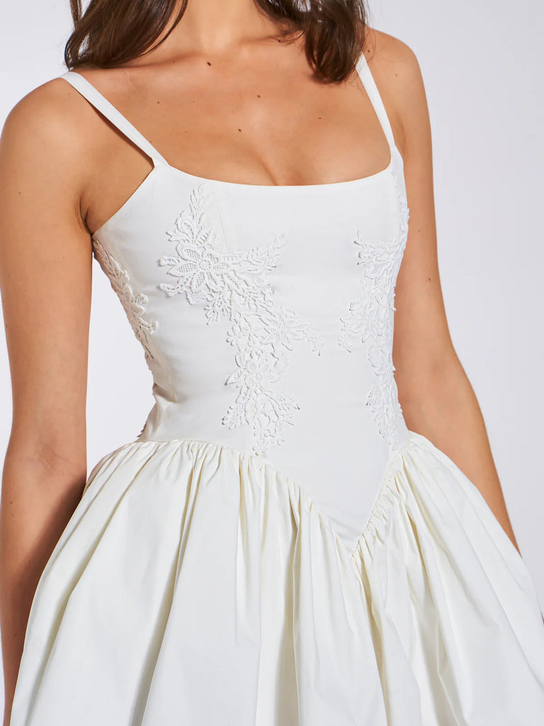 Kadi White Cotton Drop Waist Mini Dress Small