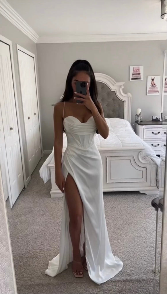 WHITE CORSET GOWN – SHOP DDMINE