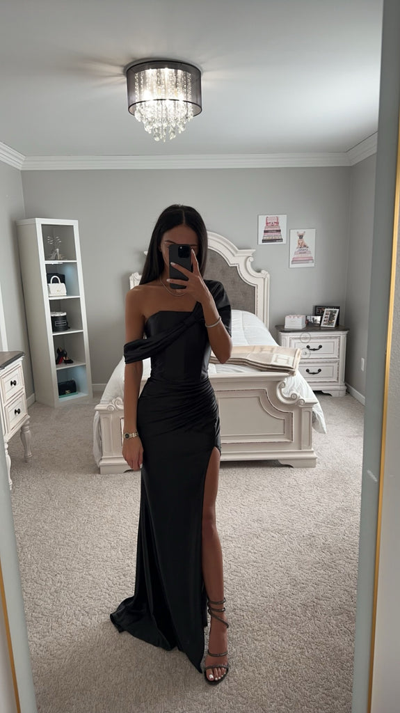 STRAPLESS SATIN GOWN WITH REMOVABLE SHAWL STRAPLESS SATIN GOWN WITH REMOVABLE SHAWL