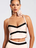 YAVI HAUT EN SATIN BEIGE AVEC BORDURE EN DENTELLE 