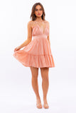 MINI-ROBE BABYDOLL À ÉTIERS À LISSES