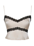 YAVI HAUT EN SATIN BEIGE AVEC BORDURE EN DENTELLE 