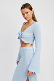 LONG SLEEVE FRONT TIE CROPPED TOP