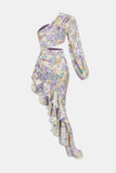 ROBE LONGUE À ÉPAULES UNIQUES ET À VOLANTS À MOTIF FLORAL