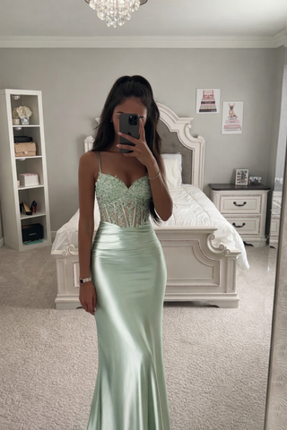 LIA GOWN