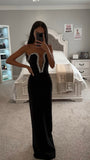 ROBE LONGUE ORNÉE DE CRISTAUX NOIRS