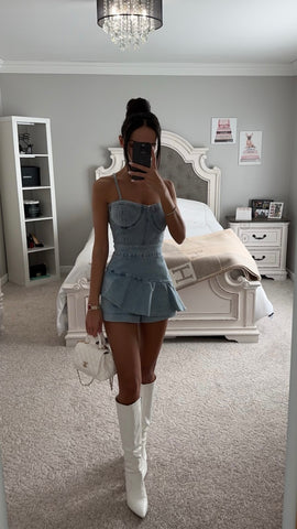 DENIM FRONT SIDE RUFFLE SHORTS