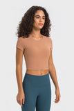 T-SHIRT SPORTIVA A MANICA CORTA CON SCOLLO ROTONDO