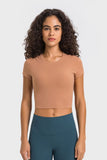 T-SHIRT SPORTIVA A MANICA CORTA CON SCOLLO ROTONDO
