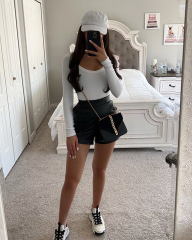 WHITE HAT