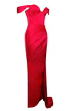 ROBE EN SATIN ROUGE À COEUR