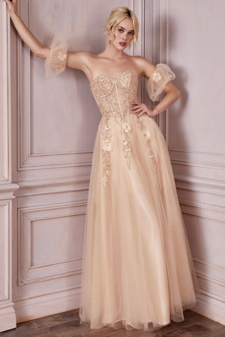 ABITO IN TULLE A STRATI