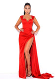 ROBE EN SATIN ROUGE À COEUR