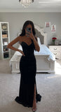 ROBE AJUSTÉE SANS BRETELLES EN VELOURS