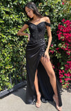 ROBE NOIRE À ÉPAULES DÉNUDÉES À FLEURS